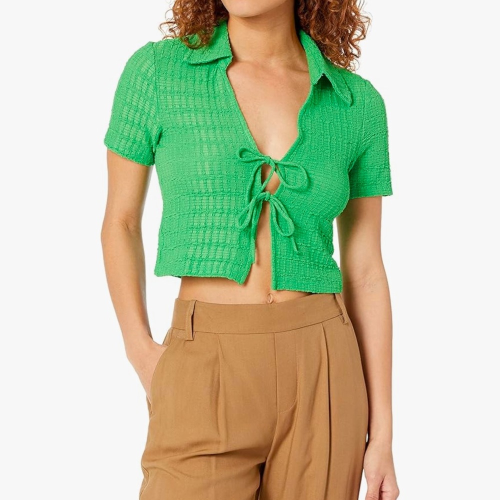 Astr Green Ribbed Tie-Front Crop Blouse